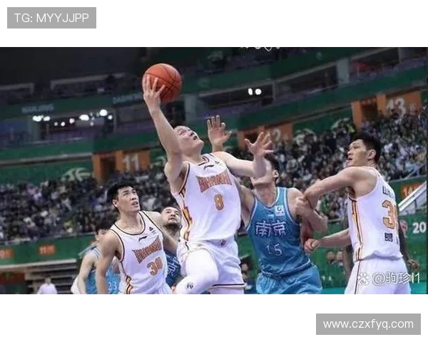 赛后分析:北京篮球队与西安篮球队的精彩对决及其战术启示 赛后分析:北京篮球队与西安篮球队的精彩对决及其战术启示