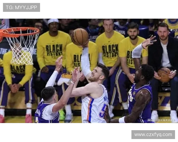 2009年季后赛湖人对雷霆精彩对决回顾与分析